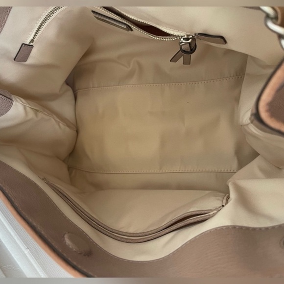 Tory Burch Distressed Fleming 2-Way Tote (retail $598) - Picture 3 of 7